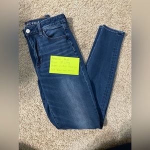 AMERICAN EAGLE SUPER HI-RISE JEGGINGS
